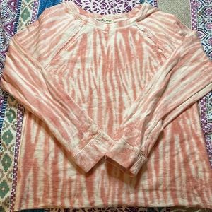 I am selling this sweatshirt for 9$ good texture it has been worn once